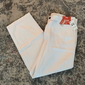 NWT!! Men’s 36x30 White Dockers